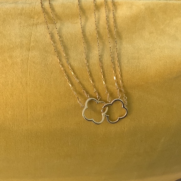 Asha By Ashley 4 Clover 3 Tier Gold-played Necklace NWOT - Picture 4 of 8